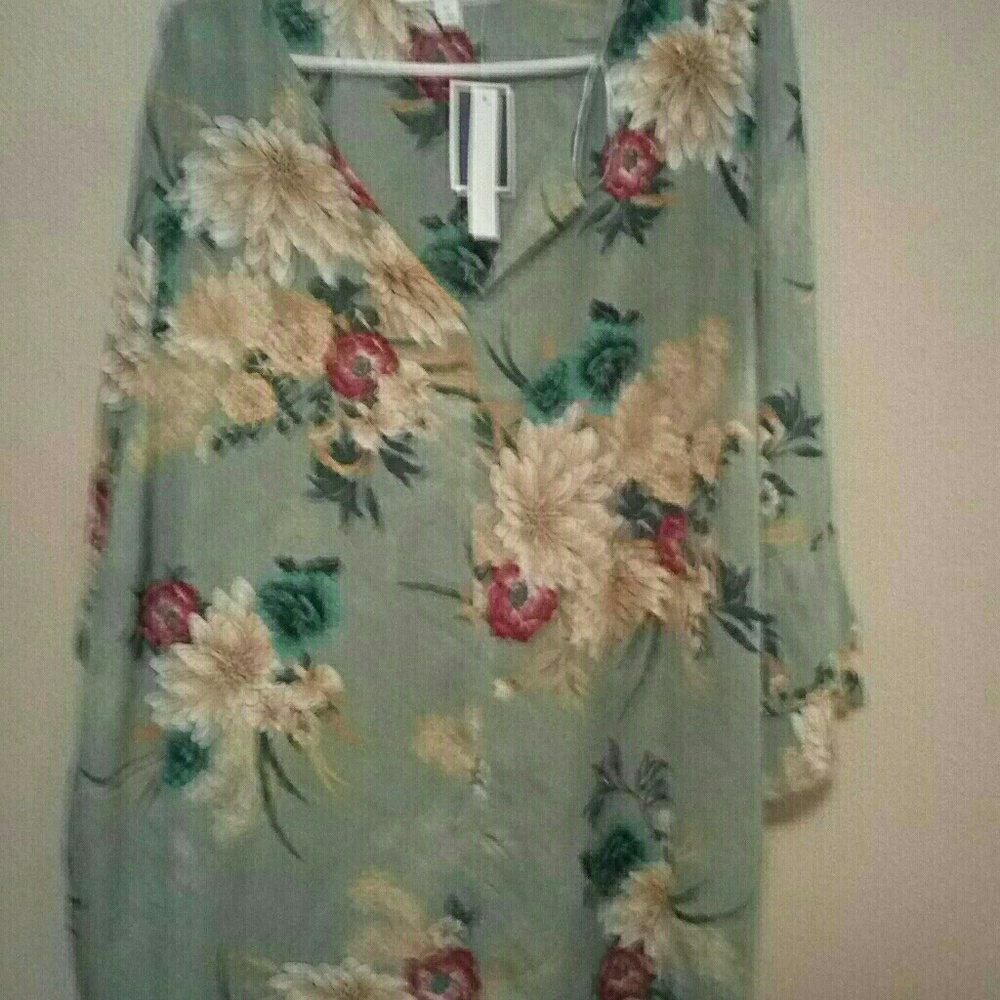 Plus size blouse